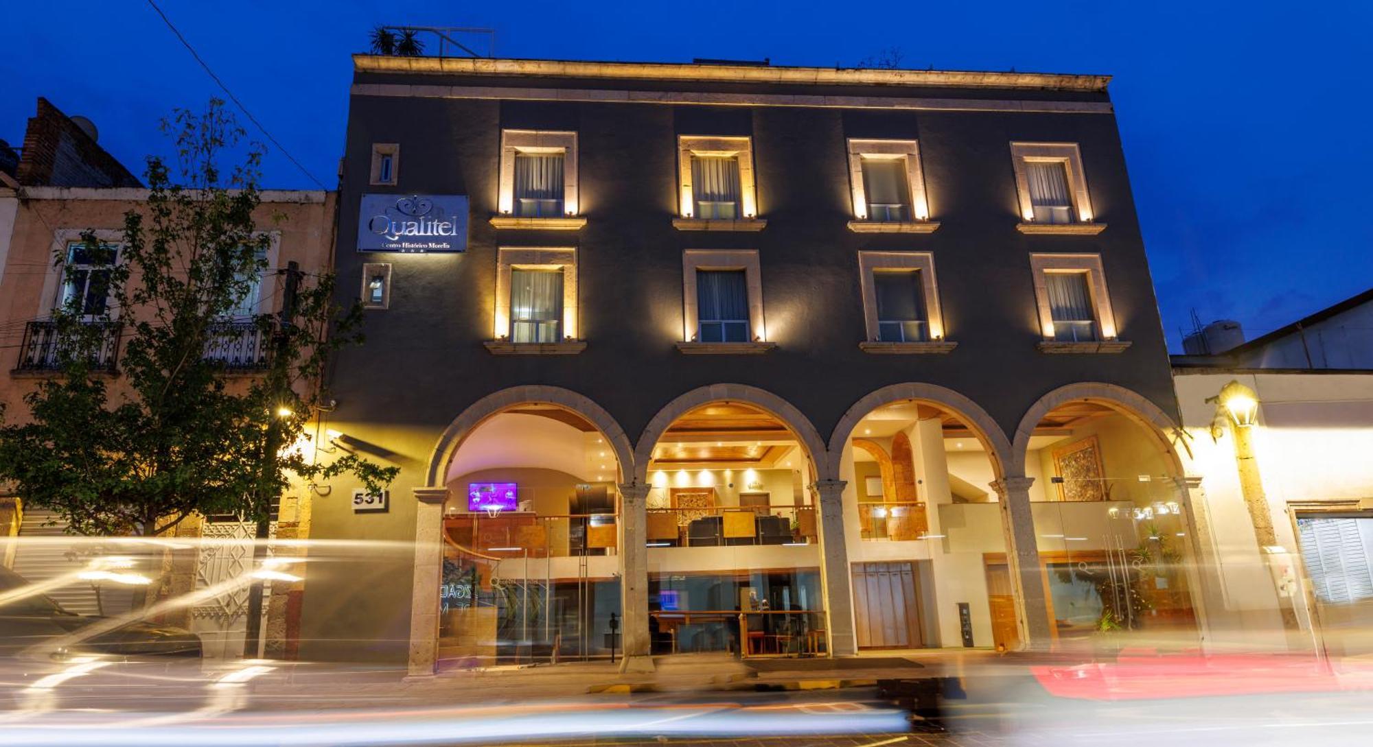 Hotel Qualitel Centro Histórico Morelia Esterno foto