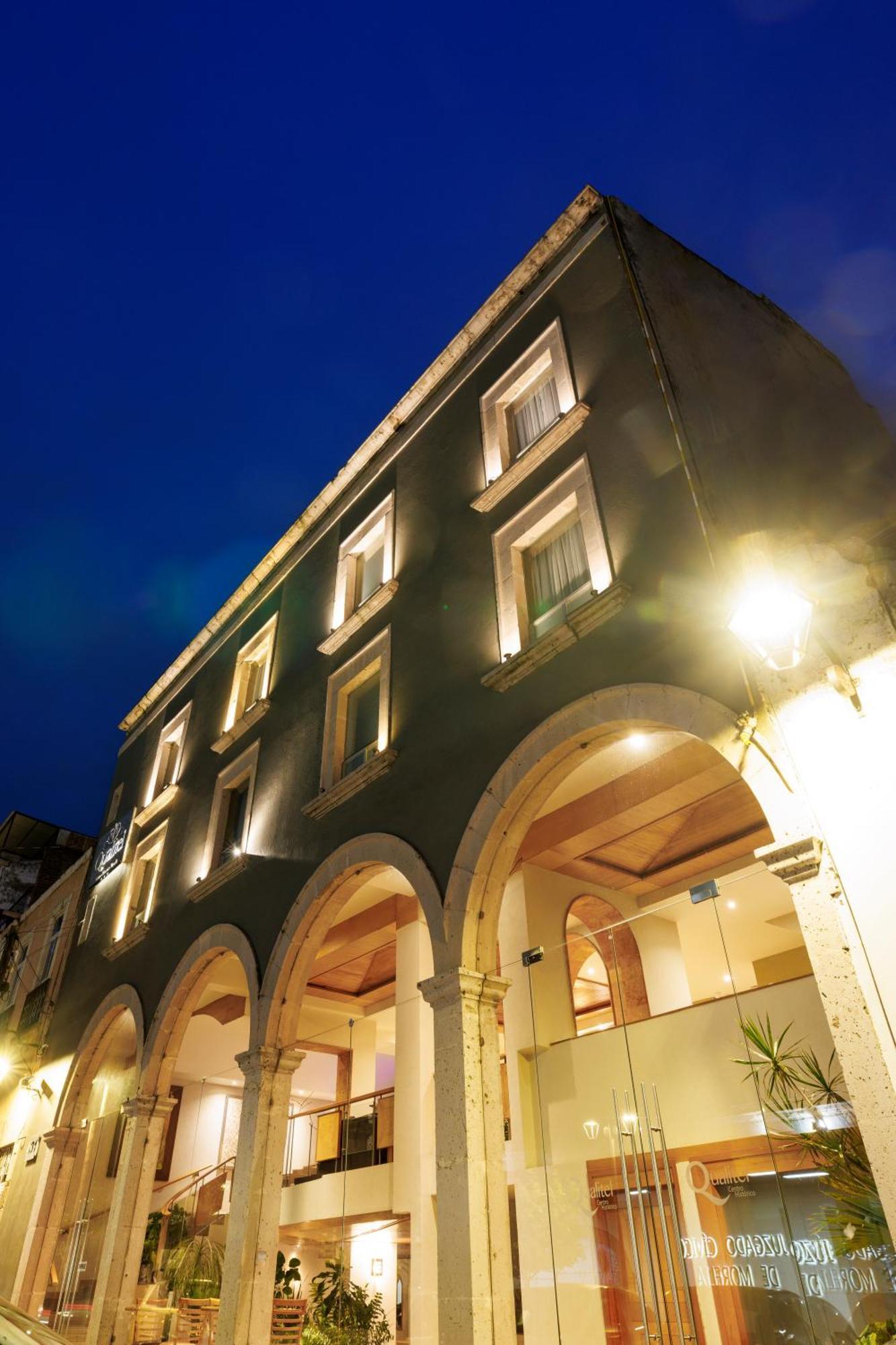 Hotel Qualitel Centro Histórico Morelia Esterno foto