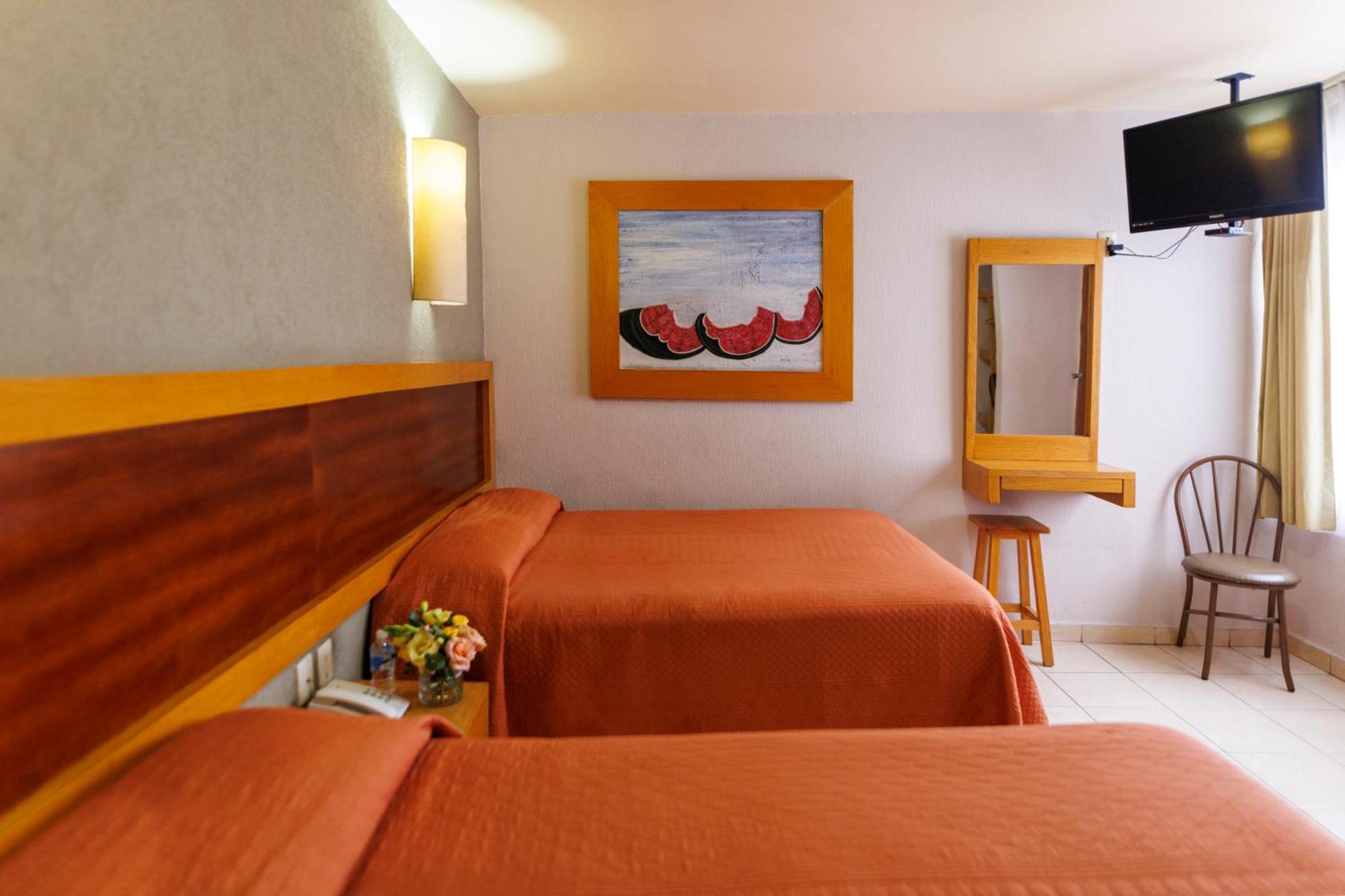 Hotel Qualitel Centro Histórico Morelia Esterno foto