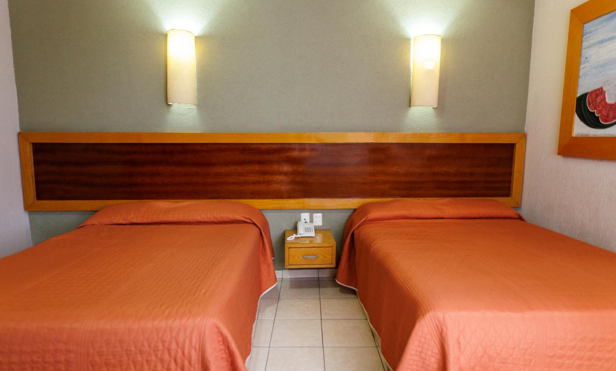 Hotel Qualitel Centro Histórico Morelia Esterno foto