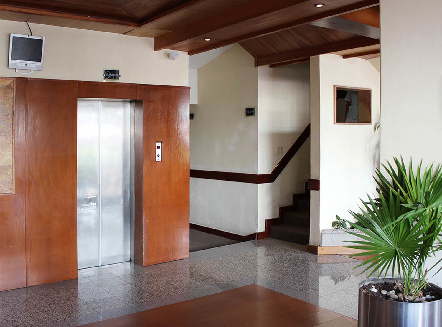 Hotel Qualitel Centro Histórico Morelia Esterno foto